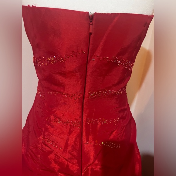Red Beaded Strapless Prom Dress - Picture 4 of 7